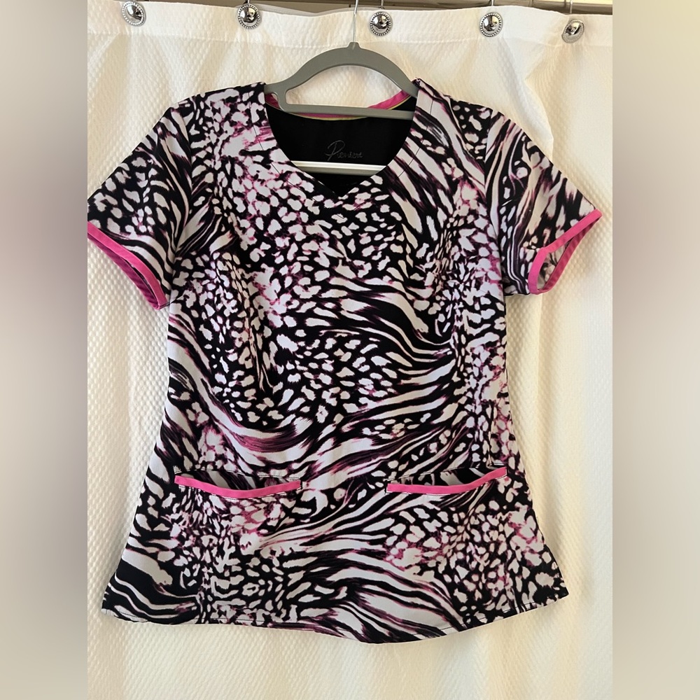 Healing Hands Premier scrub top small